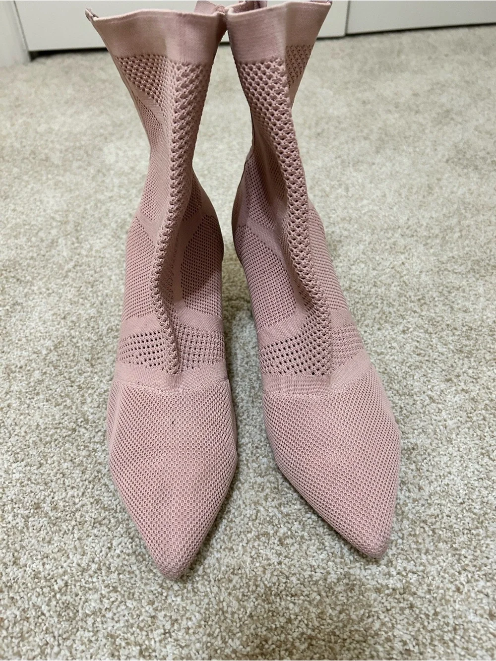 Jeffrey Campbell Dusty Rose Knit Pointed Sock Booties size 9